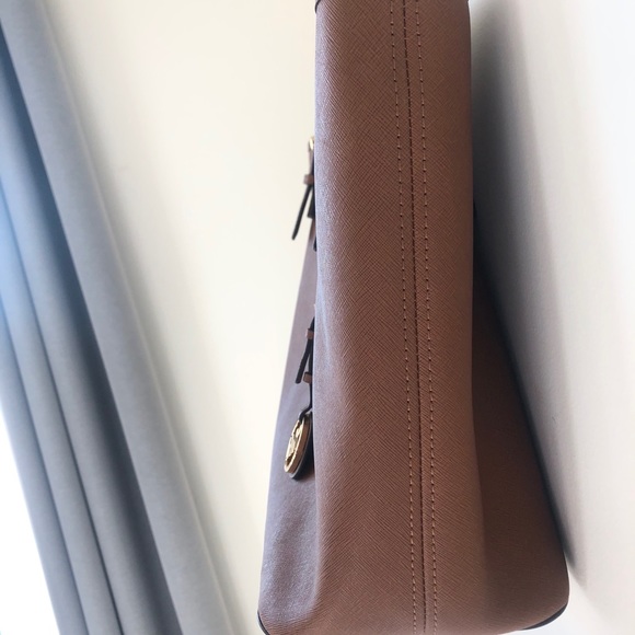 Michael Kors Jet Set Travel Medium Tote - Picture 5 of 7